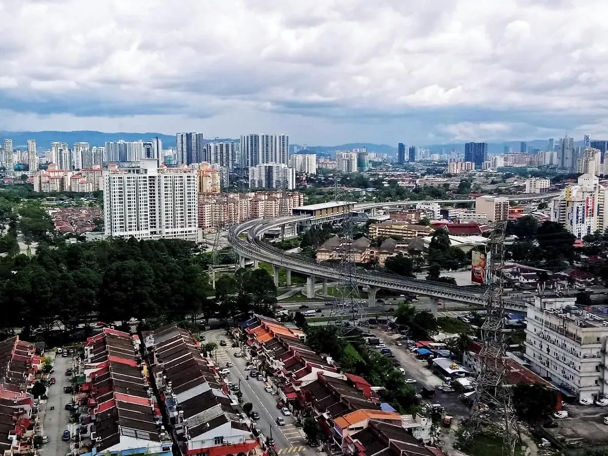 The Lake-Ville Kl Jalan Kuching By M Platinum Kuala Lumpur Apartment